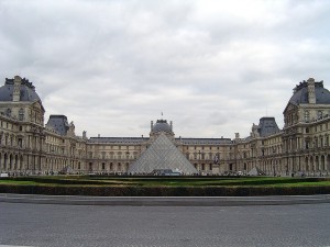 ルーヴル美術館（フランスのパリ）