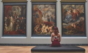 じっくりと鑑賞する