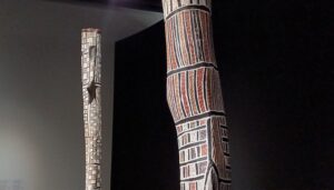 「ワンダウイの魚捕り網」（2013年）ノンギルンガ・マラウィリ　※「彼女たちのアボリジナル・アート オーストラリア現代美術」より