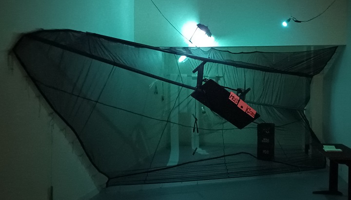 「ねじれた嘘」（2010年）笹本晃