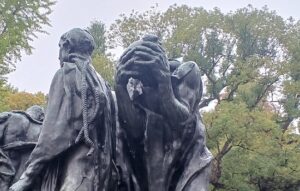 国立西洋美術館の「カレーの市民（Burghers of Calais）」