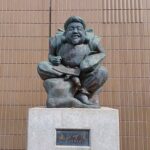 JR「恵比寿駅」を象徴する銅像「えびす像」