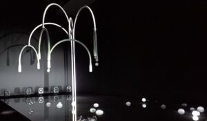 「水中の月」（2025年）A.A.Murakami　※森美術館で開催の「六本木クロッシング2025展」の展示風景より