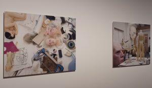 森美術館で開催の「ロン・ミュエク展」の展示風景